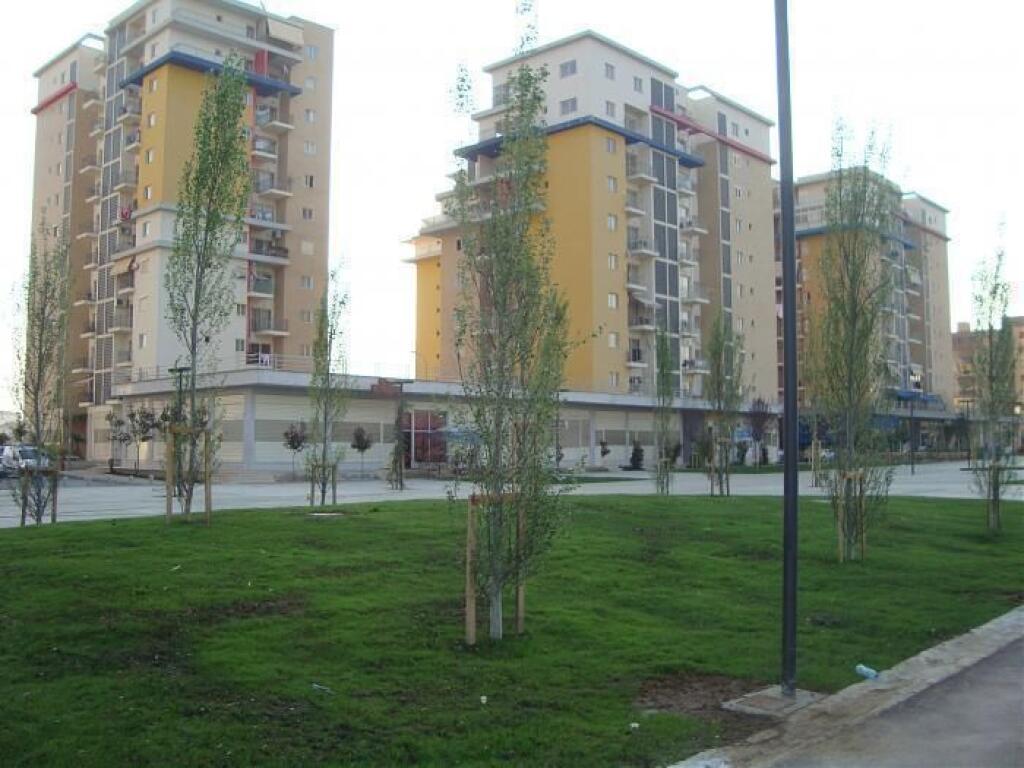 Shesim apartament 2+1, tek Ish Fusha e Aviacionit!