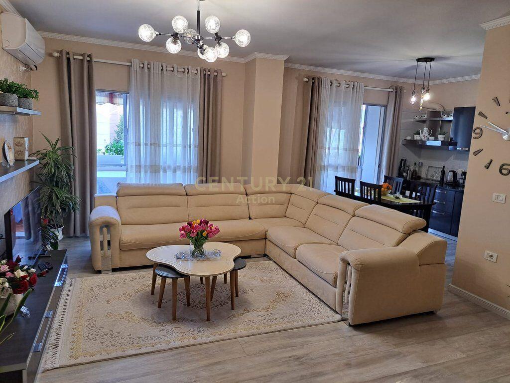SHESIM APARTAMENT TE KONVERTUAR NE 2+1+2,FRESK!
