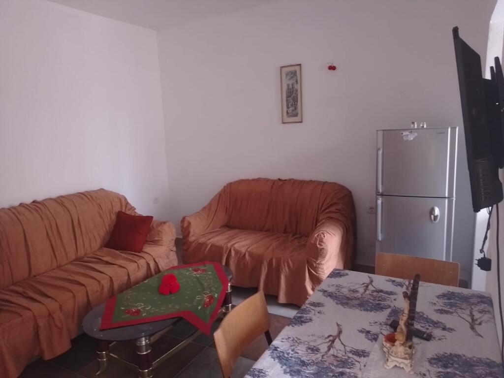 APARTMENT 1+1. 22000 LEKE. MALAZIAN COMPLEX.