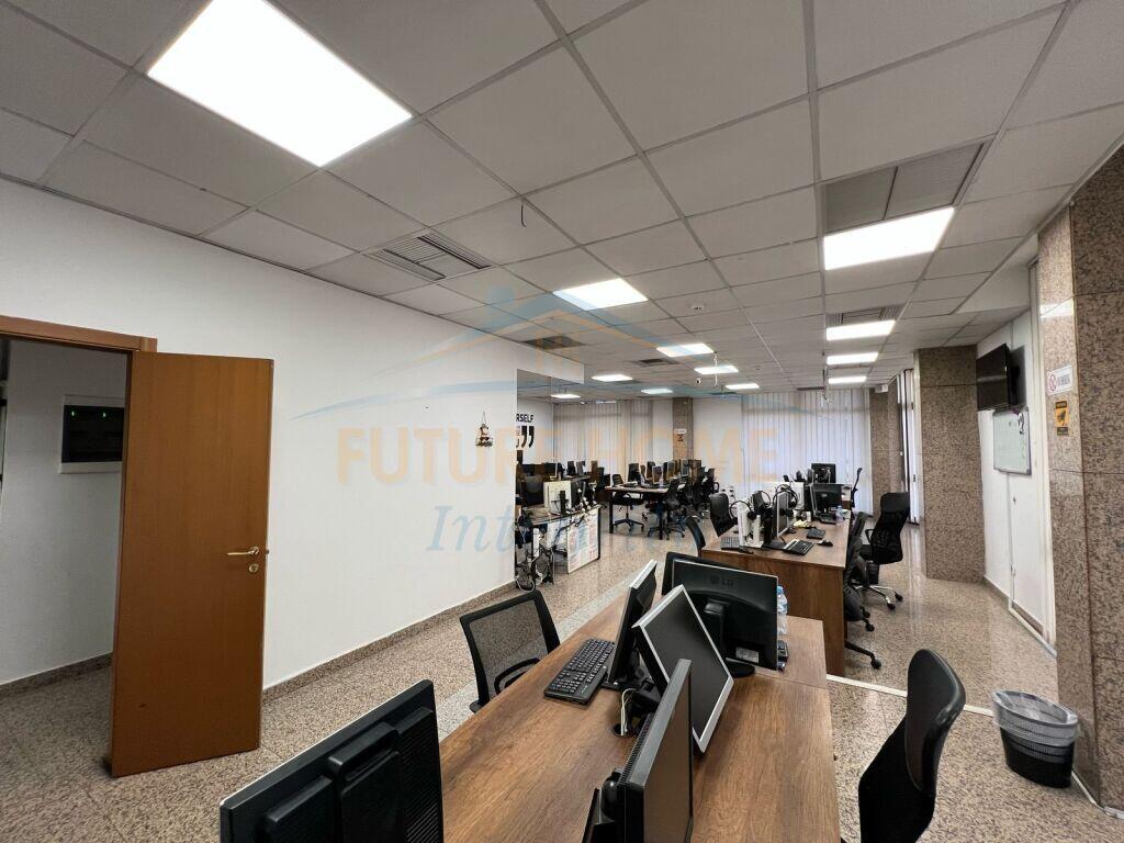 Affitto, Ambiente Commerciale per uffici, Blloku Tirane