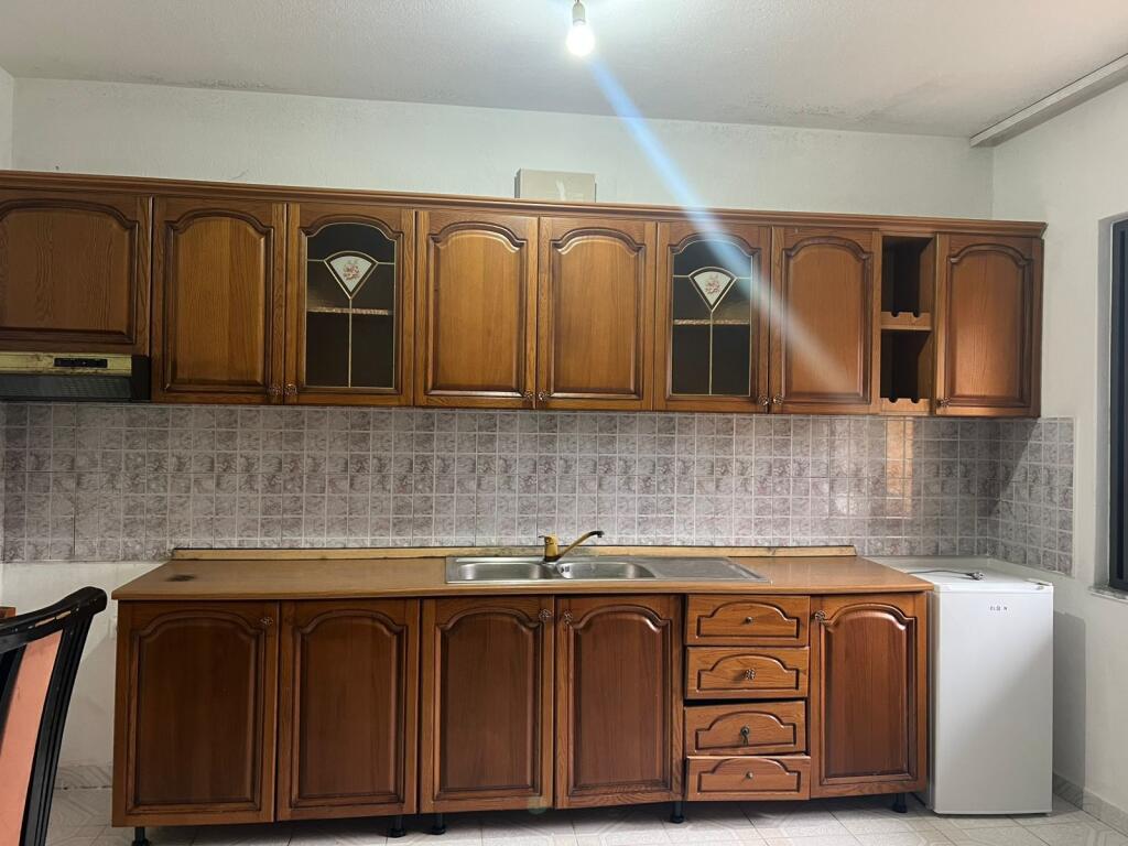 APARTMENT 1+1. 20000 LEKE.MISTO MAME