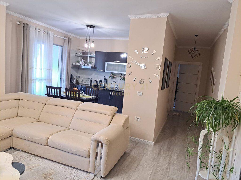 SHESIM APARTAMENT TE KONVERTUAR NE 2+1+2,FRESK!