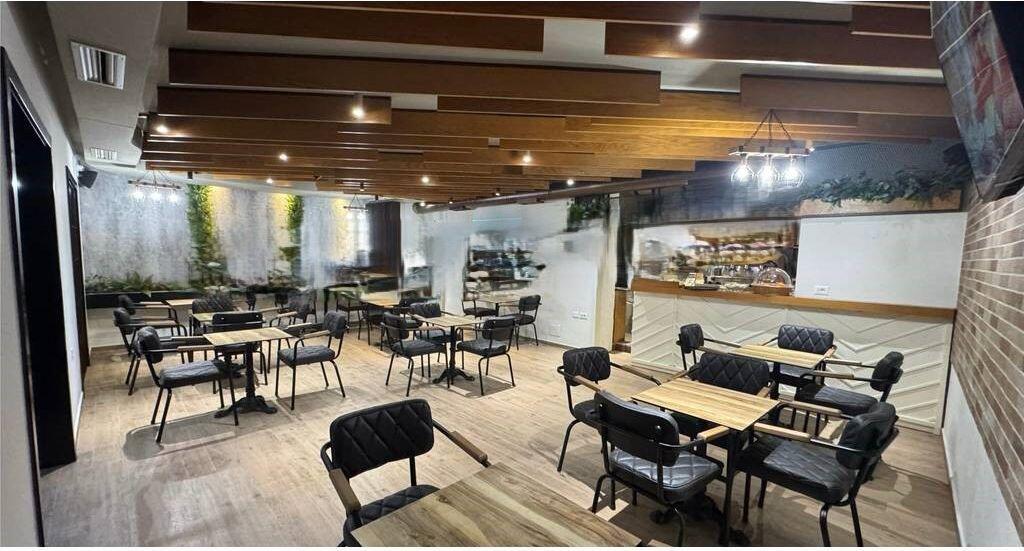 SHITET AMBIENT KOMCIAL DHE BIZNES BAR PICERI NE DON BOSKO! 230,000 €