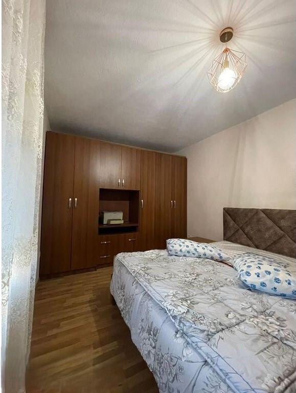 Affittasi appartamento 2+1 a Laprakë, Via Dritan Hoxha 550 € /Mese