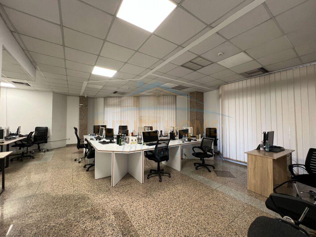 Affitto, Ambiente Commerciale per uffici, Blloku Tirane