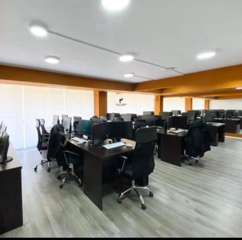 ZYRE ME QERA 200 M2 BLLOK 3.500 EURO