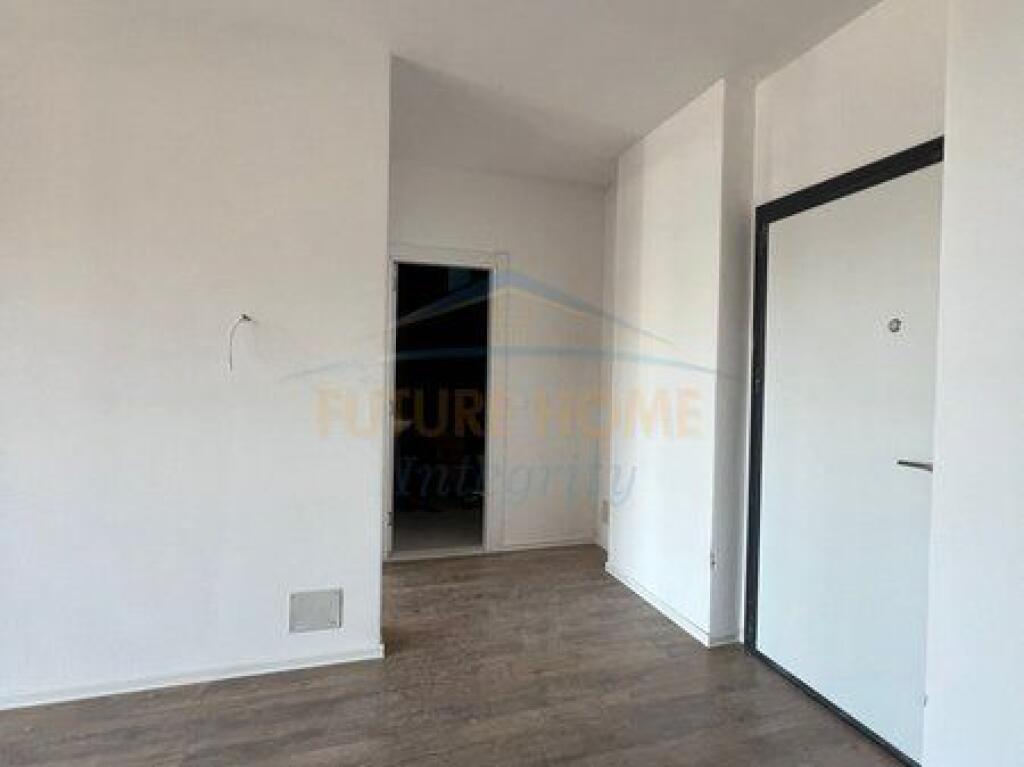 In vendita, Appartamento 1+1, Complesso Ndregjoni, Tirana.