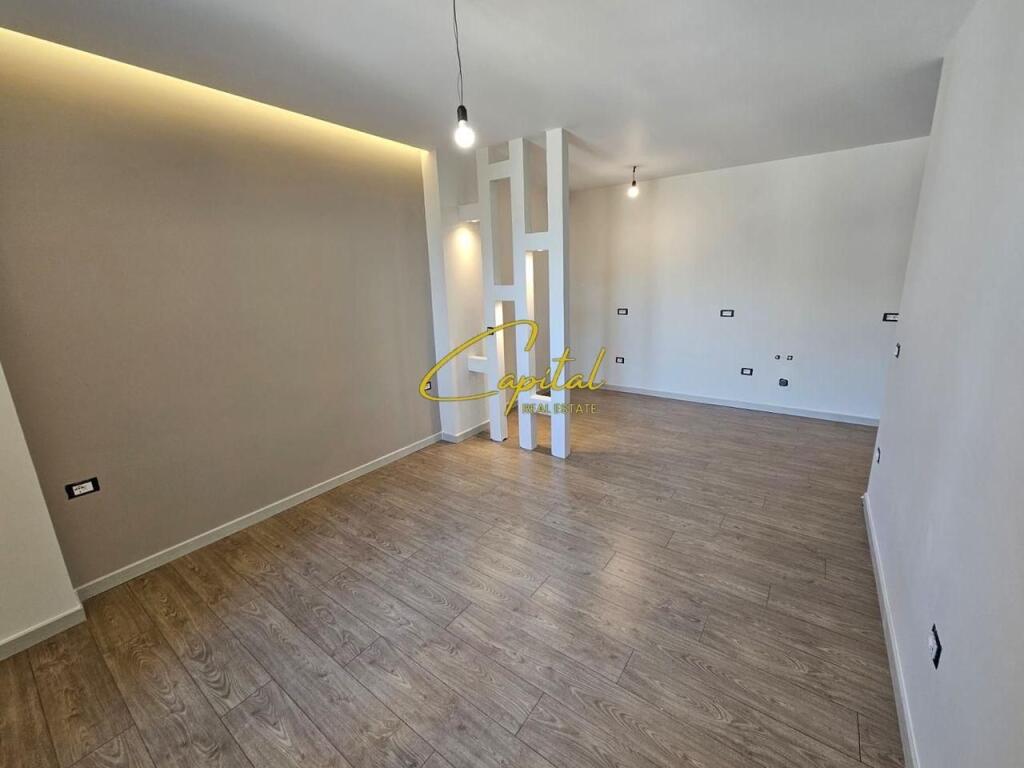 SHITET APARTAMENT 3+1 21 DHJETORI 320.000 EURO
