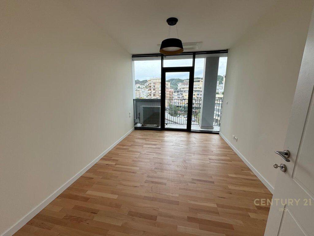 Locale in affitto per uffici o abitazione – Lake View, Lago di Tirana