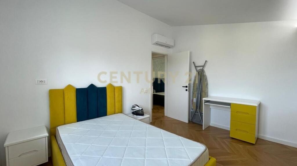 🌟 Jepet me Qira – 3+1 me Verandë &amp; Parkim, Rezidencë e Qetë pranë Kopshtit Botanik