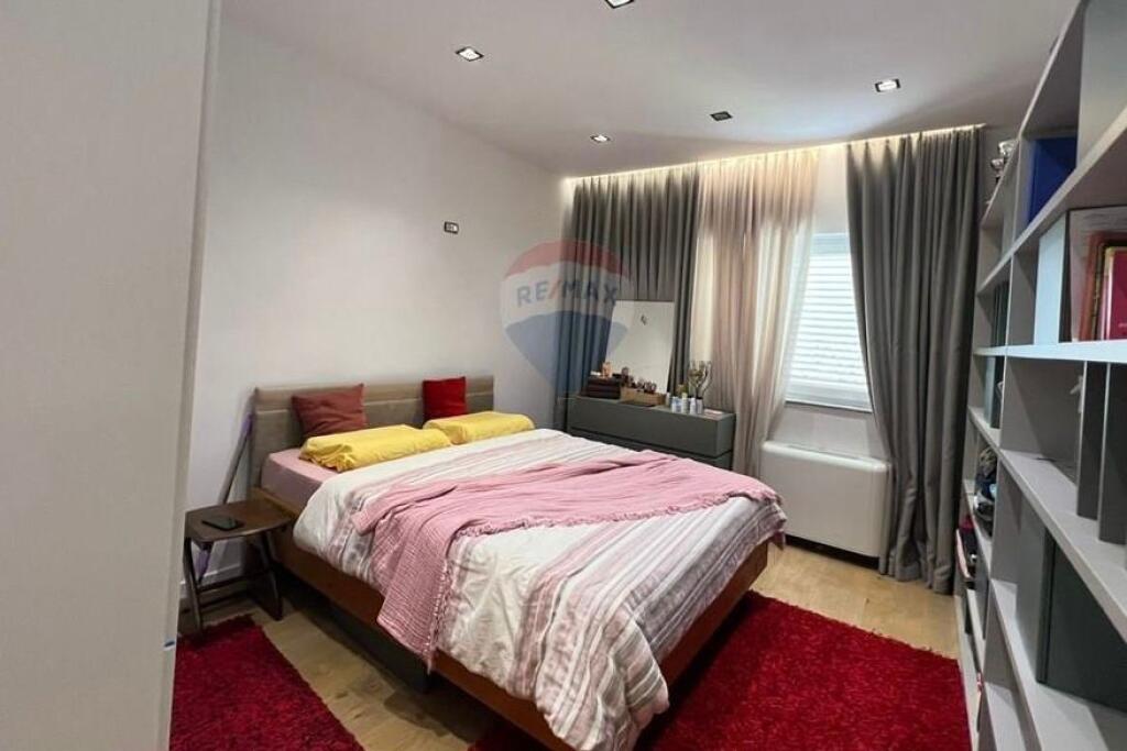 Appartamento In Affitto Piazza Skenderbej, Tirana