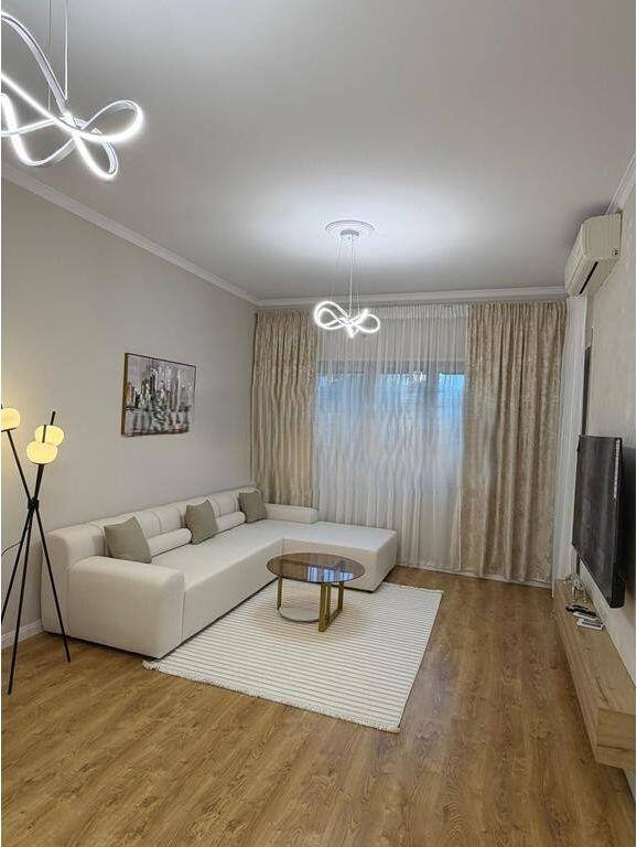 Shitet Apartament 2+1 Ne Astir 169,000 €