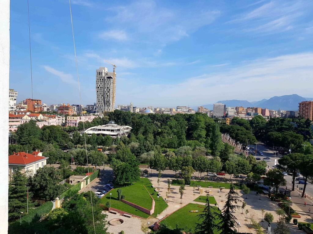 JEPET ME QERA APARTAMENT 1+1 "NE BLLOK" 65.000 LEKE