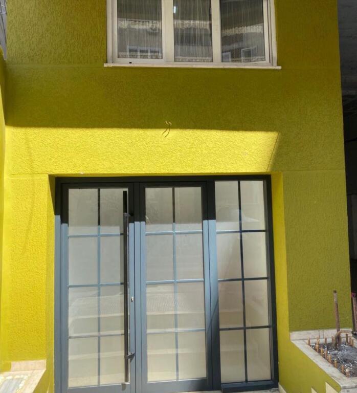NEGOZIO IN AFFITTO 120 M2 CENTRO 1.400 EURO