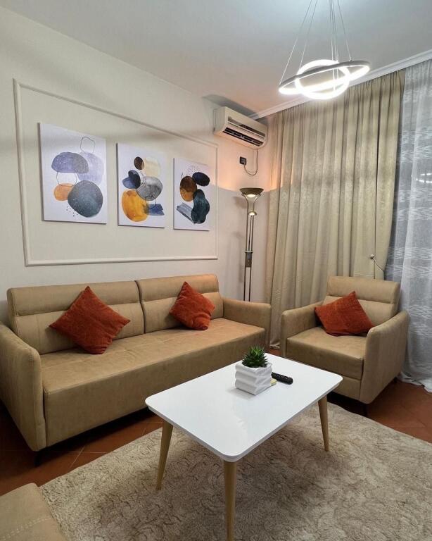 Apartament 2+1 me qira tek Sheshi Wilson!