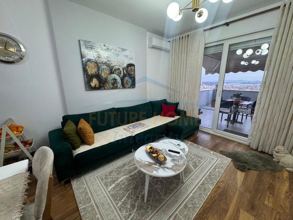 For sale, Apartment 1+1+Veranda, Dibra Street, Tirana