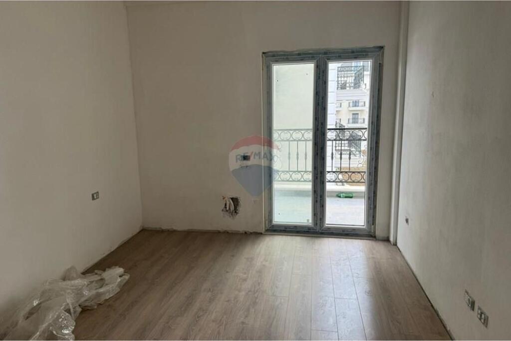 APARTMENT 1+1 FOR SALE AT PORTA TIRANA E RE
