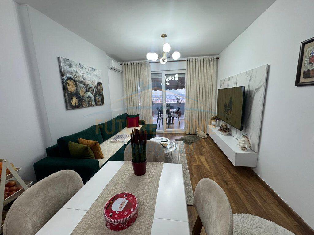 For sale, Apartment 1+1+Veranda, Dibra Street, Tirana