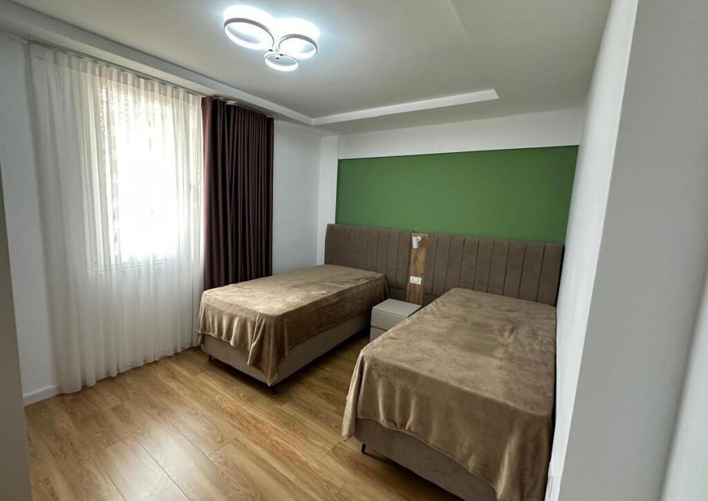 📌Jepet me qira dupleks 2+1+2 – mbrapa 15-Katëshit