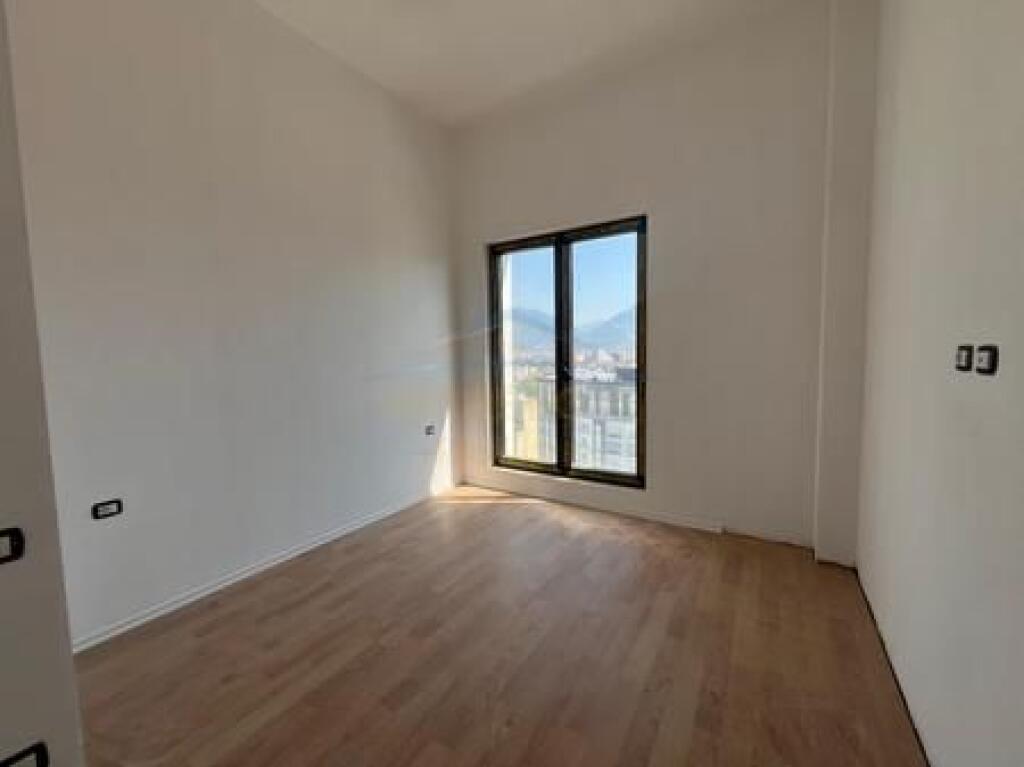 For sale, Penthouse 3+1+2, Barrikadave Street, Tirana.
