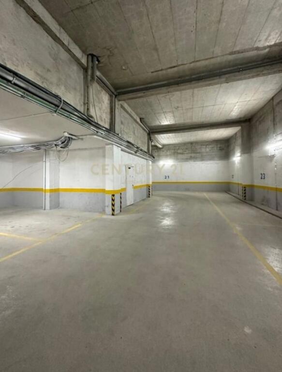 🌟 Jepet me Qira – Parkim i Gjerë 1 257 m² në Shkozë