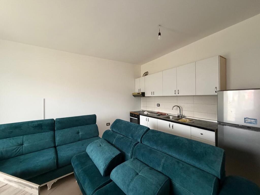 Apartament 2+1 per Qira
