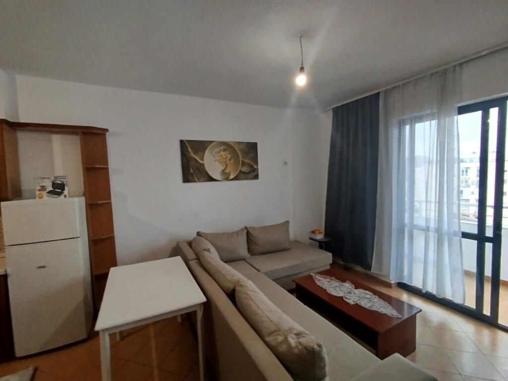 Appartamento 2+1 + balcone in affitto – Laprakë