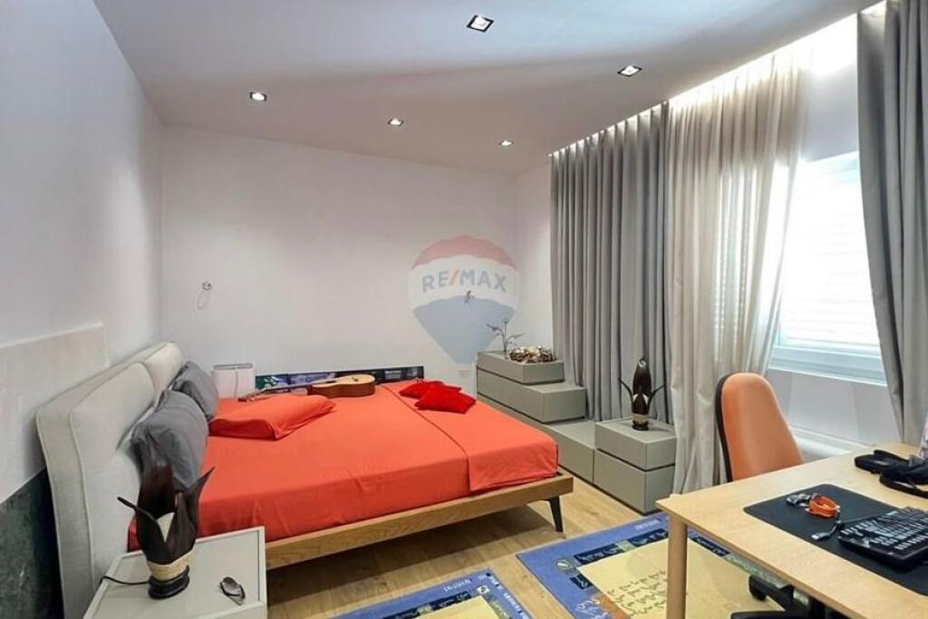 Appartamento In Affitto Piazza Skenderbej, Tirana