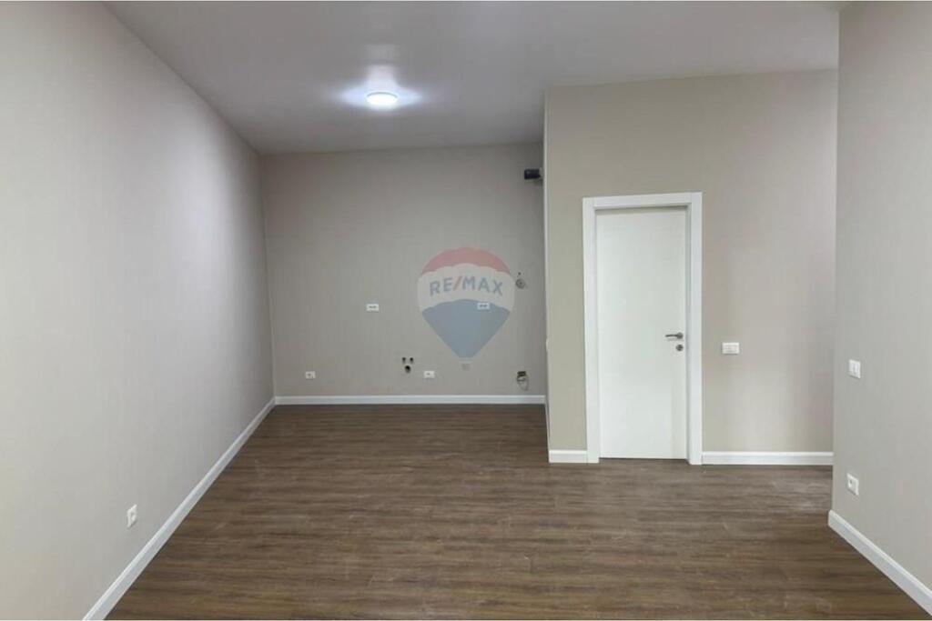 APPARTAMENTO 1+1 IN VENDITA A PORTA TIRANA E RE