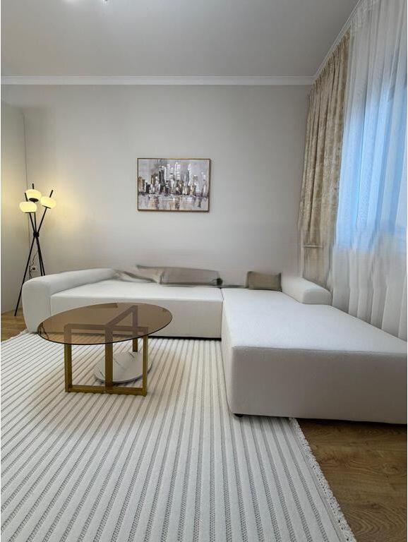 Shitet Apartament 2+1 Ne Astir 169,000 €