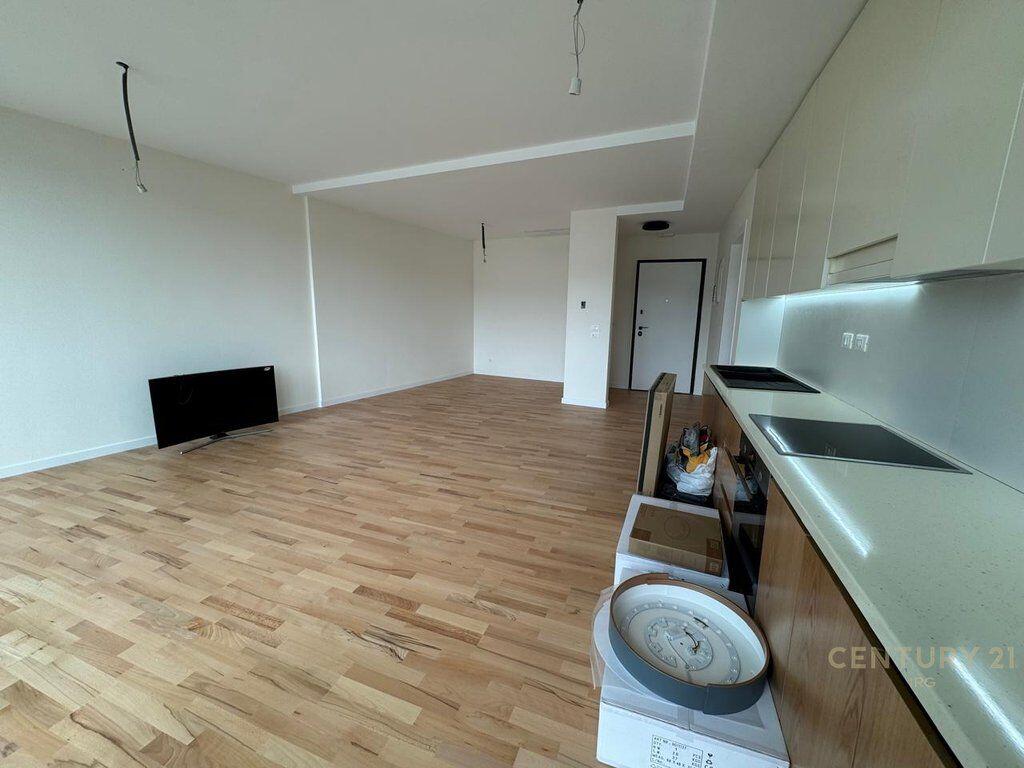 Locale in affitto per uffici o abitazione – Lake View, Lago di Tirana