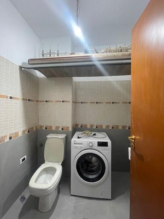 🏠Appartamento 2+1+2 in Affitto vicino a Komuna e Parisit