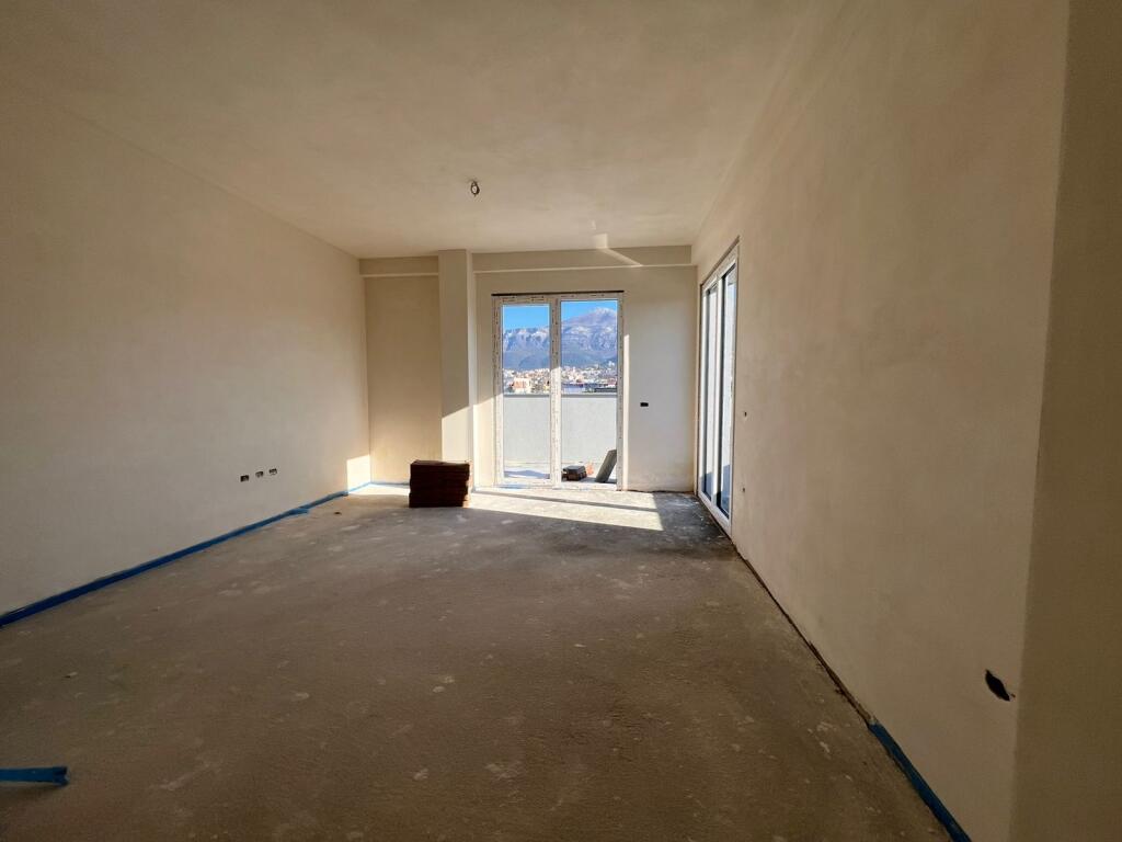 Apartment 2+1+2+ Veranda, for Sale 📍Ali Demi, Tirana