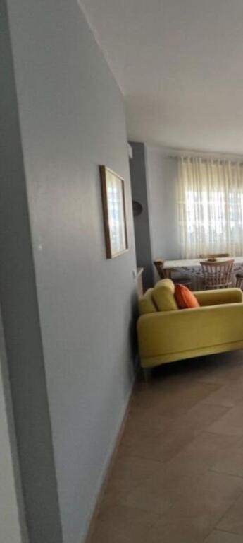🌟 Shitet Apartament 2+1 – Kodra e Diellit (Banesë &amp; Investim)