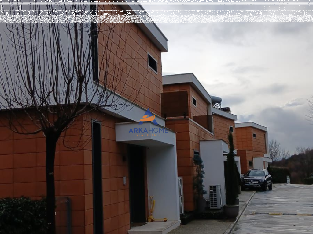 LUXURY 3-FLOOR VILLA "MULLET" FOR SALE 650,000 EURO (NEGOTIABLE)