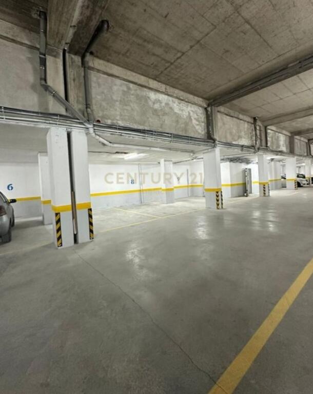🌟 Jepet me Qira – Parkim i Gjerë 1 257 m² në Shkozë