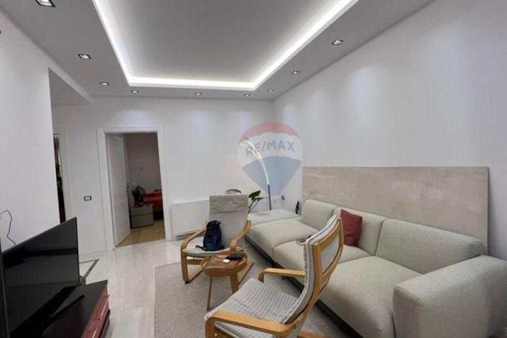 Appartamento In Affitto Piazza Skenderbej, Tirana