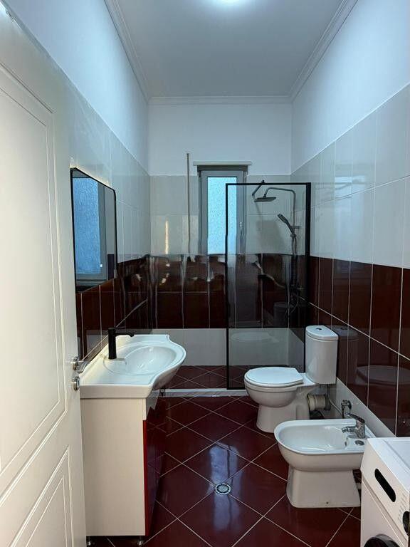 Shitet Apartament 2+1 Ne Astir 169,000 €