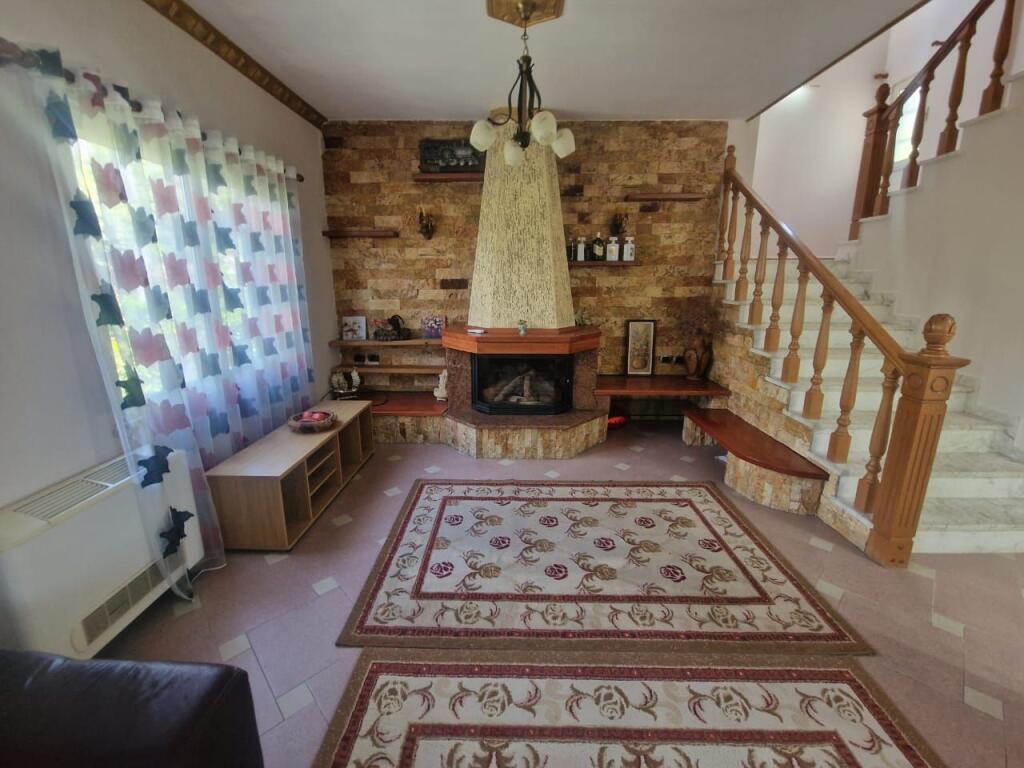 VILLA IN AFFITTO SELITE