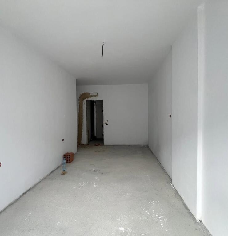 VENDESI APPARTAMENTO 2+1+2 – COMUNE DI PARIGI | VICINO A KIKA 2