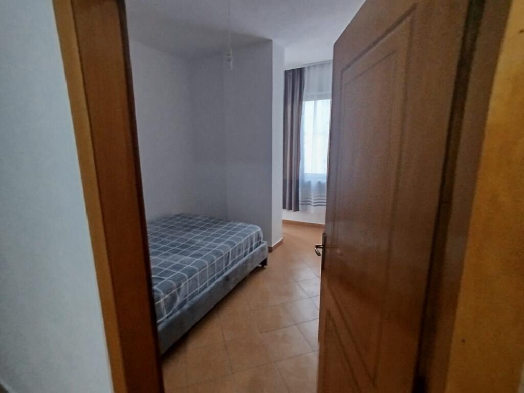 Appartamento 2+1 + balcone in affitto – Laprakë