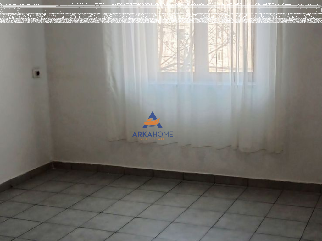 JEPET ME QERA APARTAMENT 1+1 "NE BLLOK" 65.000 LEKE
