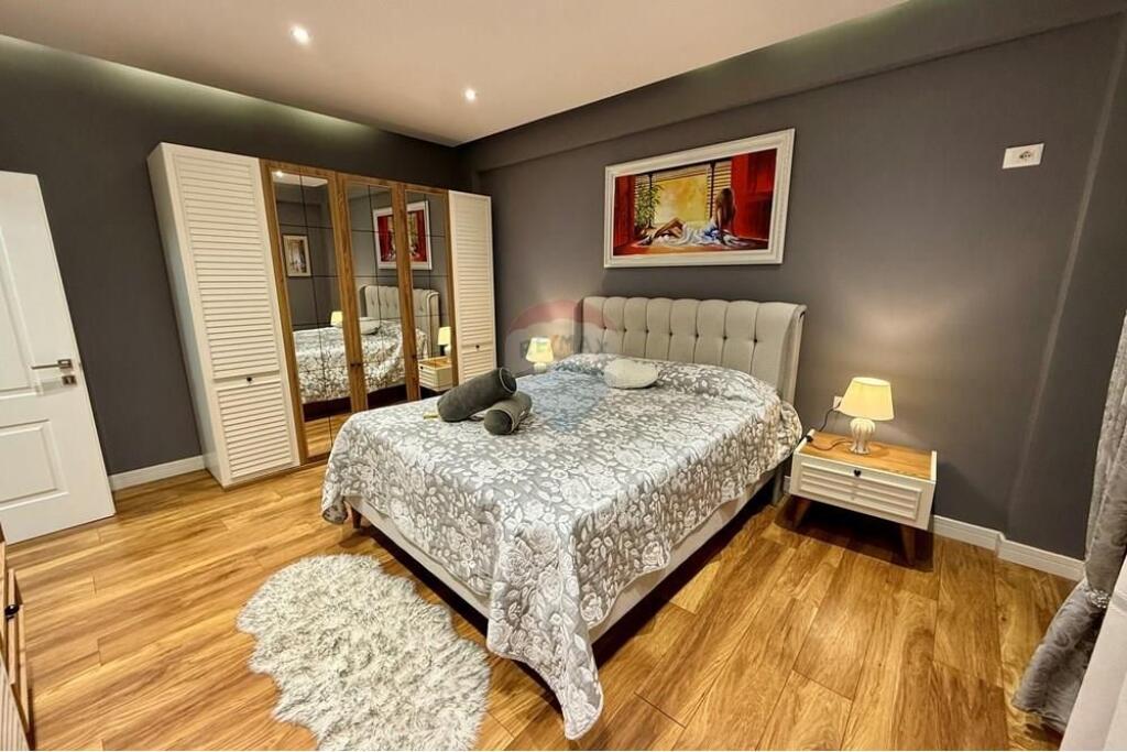 Appartamento - In Affitto - Blloku, Tirana