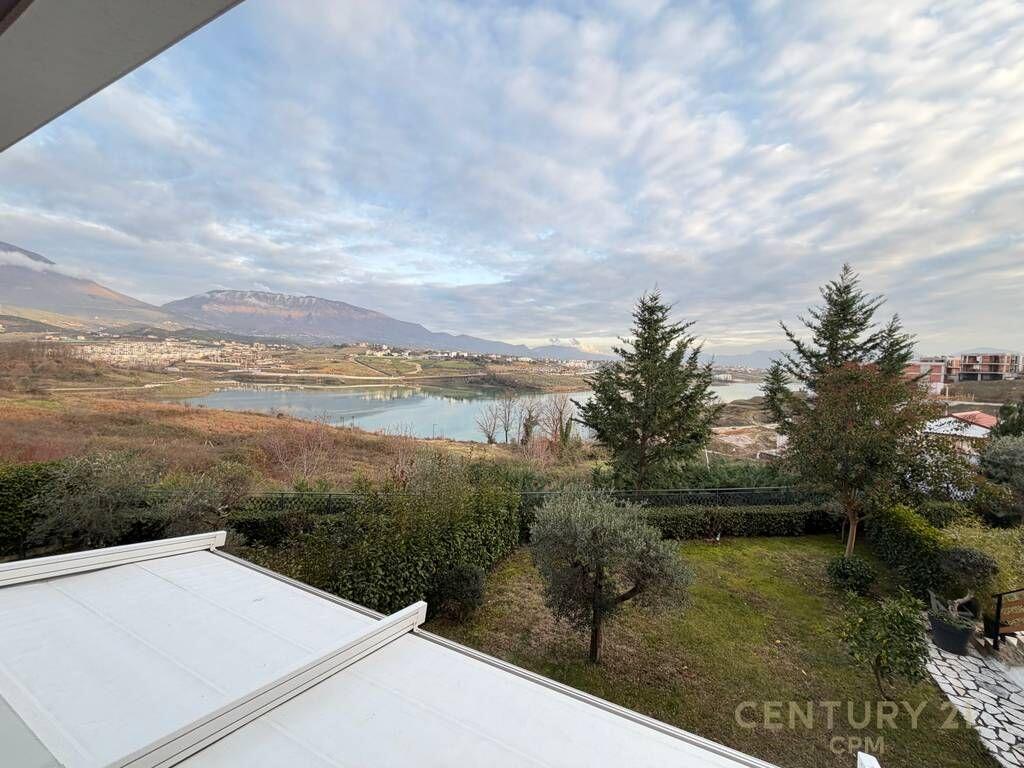 Villa for rent near Lake Farka