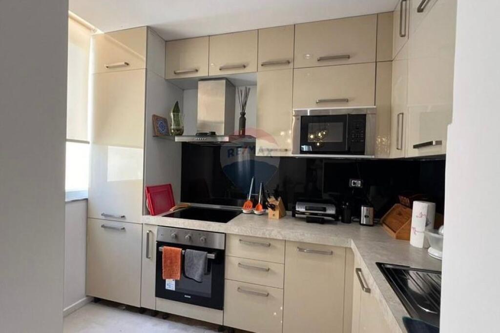 Appartamento In Affitto Piazza Skenderbej, Tirana