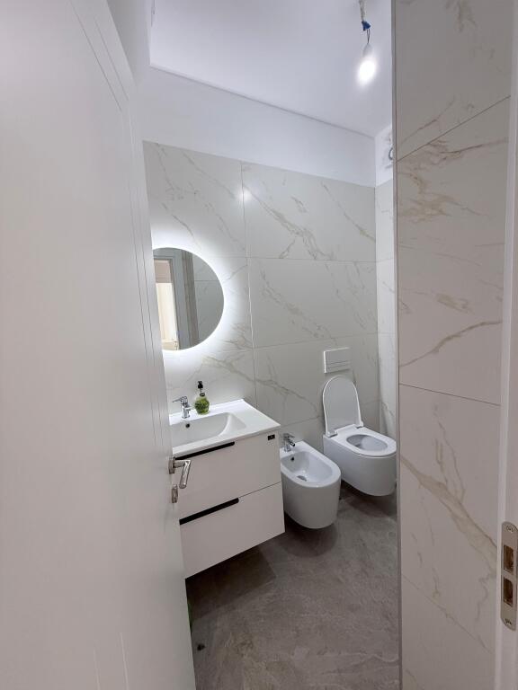 🏡Appartamento 2+1 in affitto 📍 Indirizzo: Siri Kodra💶 Prezzo: 650 € / mese