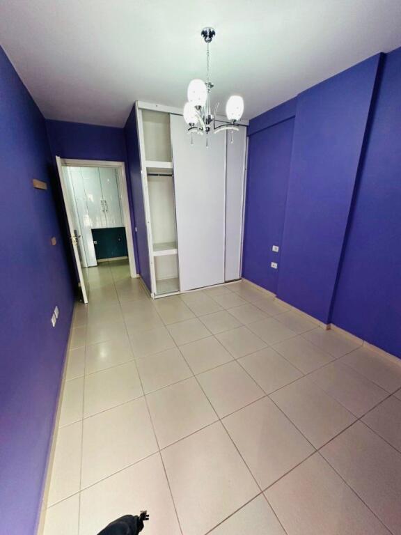 Vendesi in vendita appartamento 2+1 ad Astir