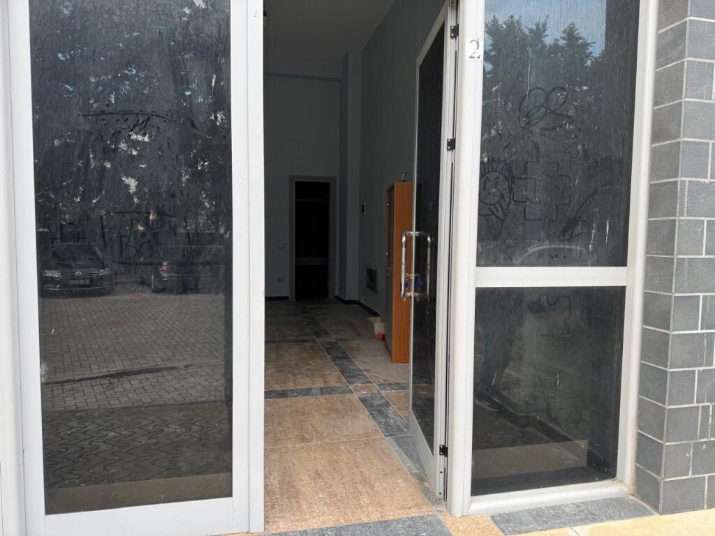 SHITET DYQAN NE PAZH DURRES 122.400 euro