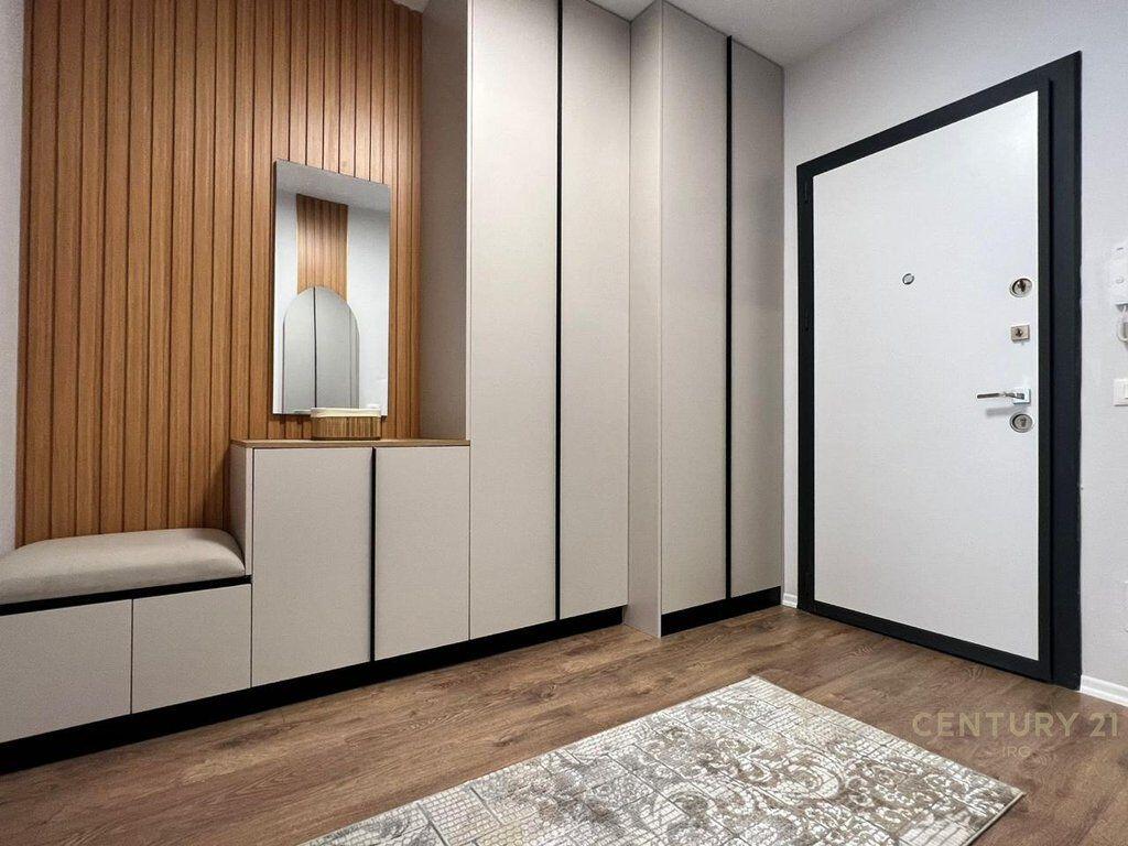 Apartament me qera  1+1dhe post parkimi tek Bulevardi i Ri