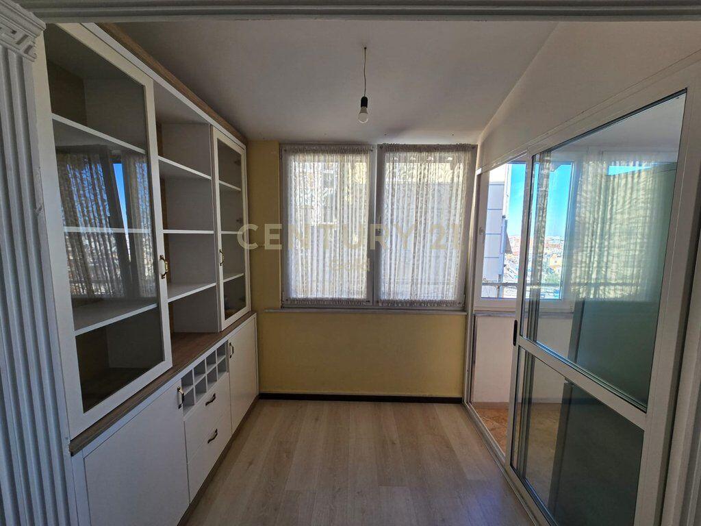Appartamento 2+1+2 in vendita presso Big Market (Kodra e Diellit)